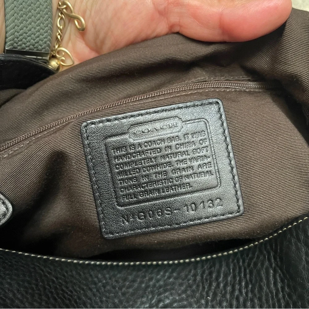Coach Vintage Y2K Chelsea Turnlock Black Pebbled Leather Hobo Purse Bag w/ Pouch